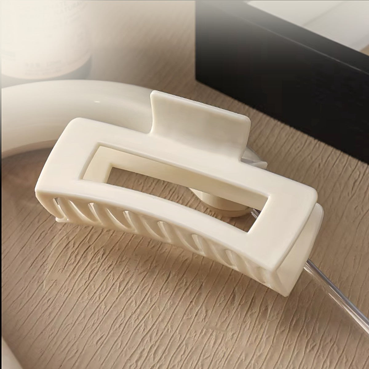 Melloclaw claw clip in Pearl